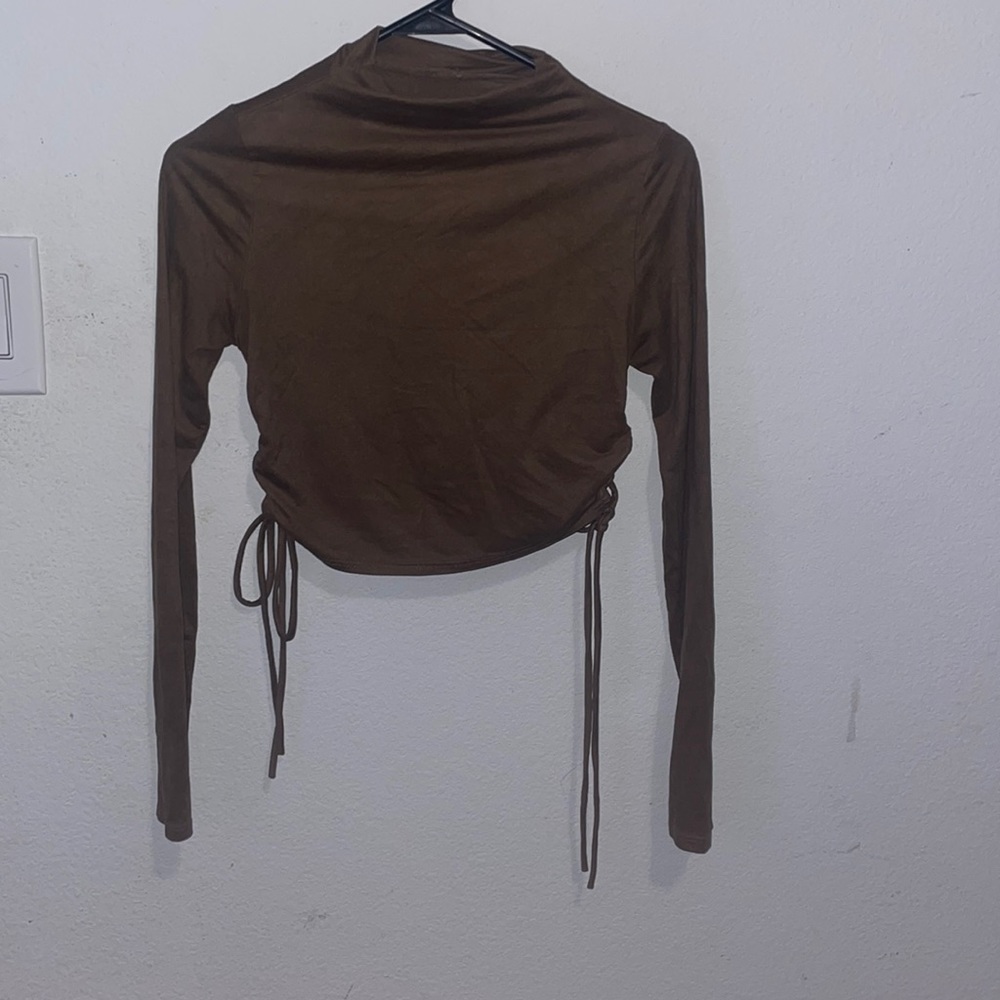SMALL LIGHT BROWN LONG SLEEVE CROP TOP SHIRT